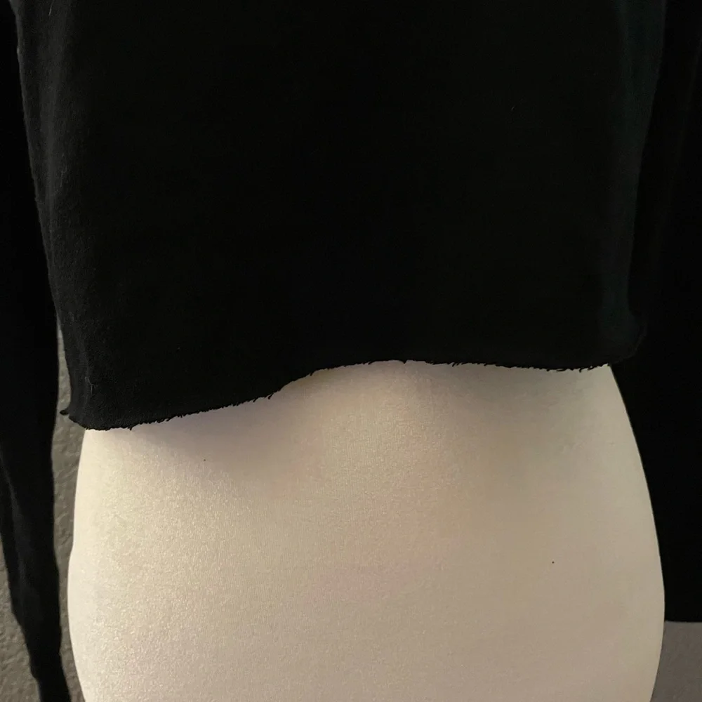 2️⃣6️⃣Juicy Couture Crop Hooded Sweatshirt Size S Black Color - Picture 5 of 10